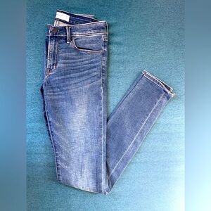 Abercrombie & Fitch The Super Skinny Mid Rise